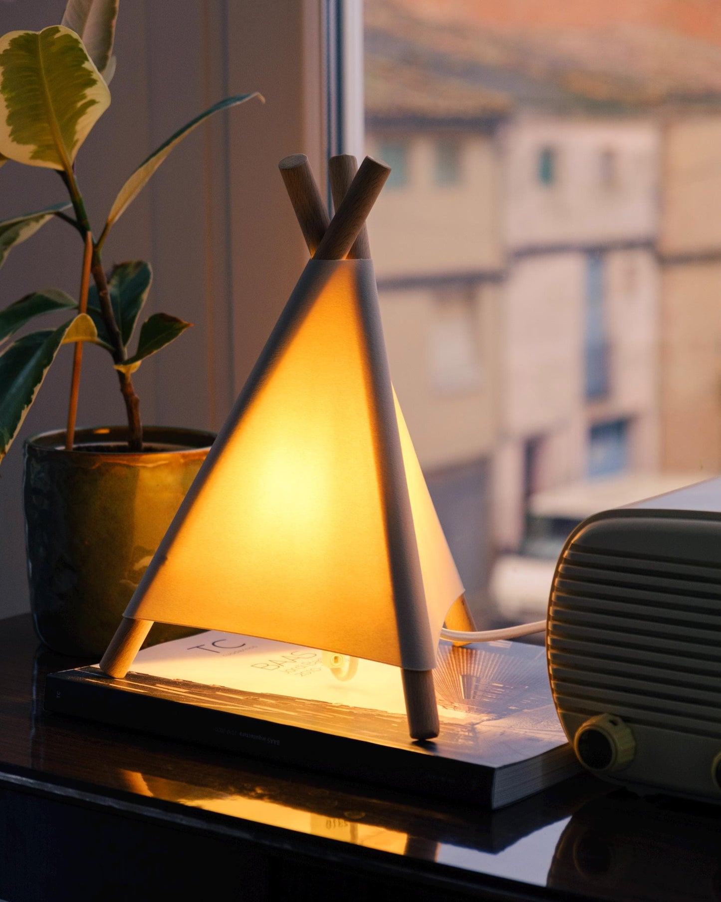 Dimmable Wooden Table Light with, Nordic Boho Ambient Lamp, Minimalist Home Decor, Cozy Warm Night Light - Tipi Lamp